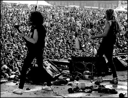 Metallica hraje na Monsters of Rock (17.8.1985) - Castle Donnington Metallica hraje na Monsters of Rock (17.8.1985) - Castle Donnington